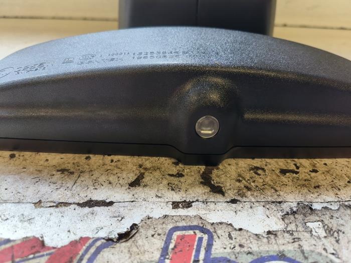 Backspegel från en Opel Zafira (M75) 2.2 16V Direct Ecotec 2008
