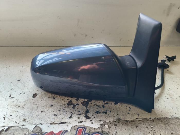 Skärmspegel, höger från en Opel Zafira (M75) 2.2 16V Direct Ecotec 2008