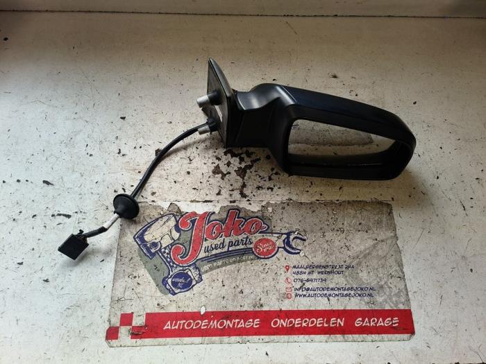 Skärmspegel, höger från en Opel Zafira (M75) 2.2 16V Direct Ecotec 2008