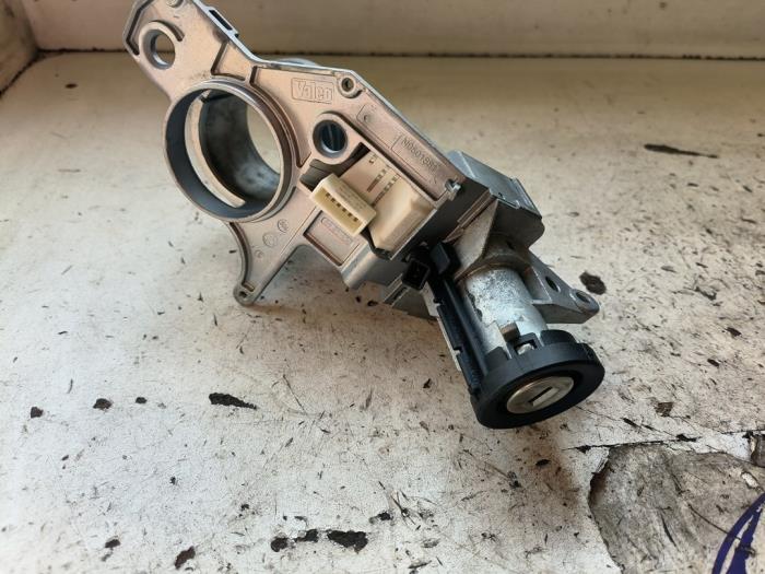 Dator, motorstyrning från en Opel Zafira (M75) 2.2 16V Direct Ecotec 2008