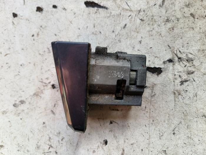 Dator, motorstyrning från en Opel Zafira (M75) 2.2 16V Direct Ecotec 2008