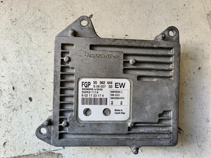 Dator, motorstyrning från en Opel Zafira (M75) 2.2 16V Direct Ecotec 2008