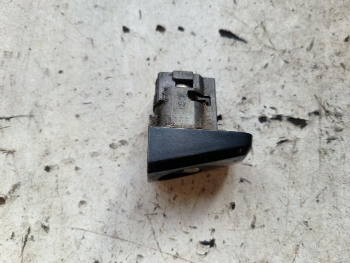 Cylinderlåsuppsättning (komplett) från en Opel Zafira (M75) 2.2 16V Direct Ecotec 2008