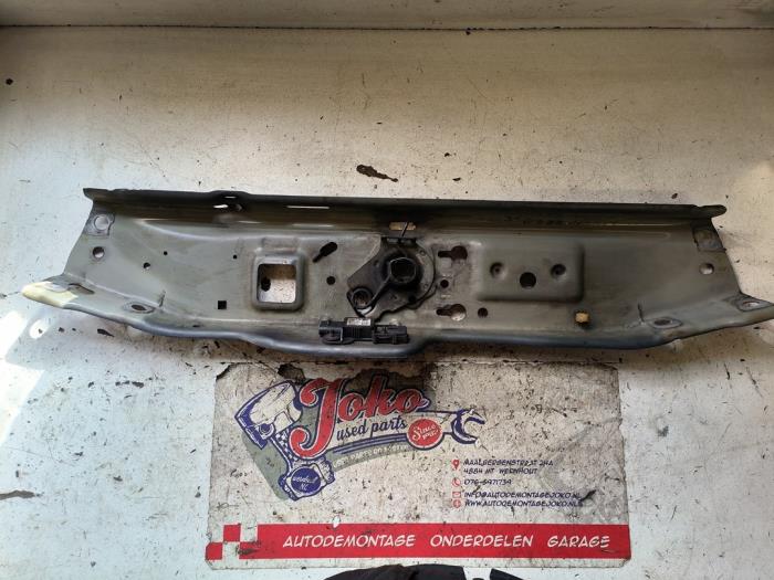 Front från en Opel Zafira (M75) 2.2 16V Direct Ecotec 2008