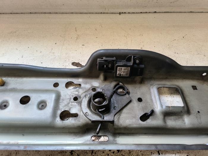 Front från en Opel Zafira (M75) 2.2 16V Direct Ecotec 2008