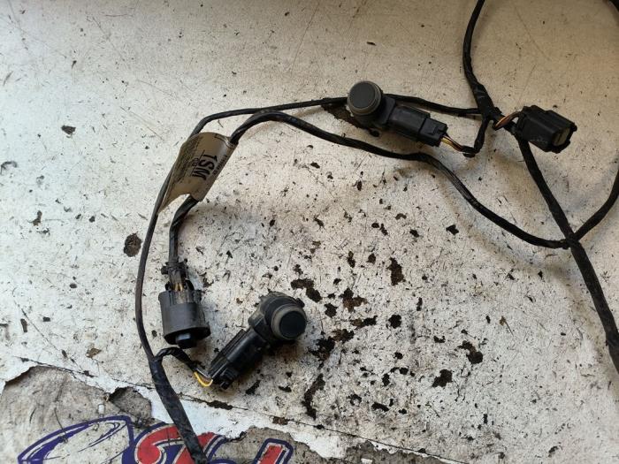 Parkeringssensor från en Opel Zafira (M75) 2.2 16V Direct Ecotec 2008