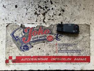 Begagnade Rattmonterad radiostyrning Renault Clio IV (5R) 0.9 Energy TCE 90 12V Pris på förfrågan erbjuds av Autodemontage Joko B.V.