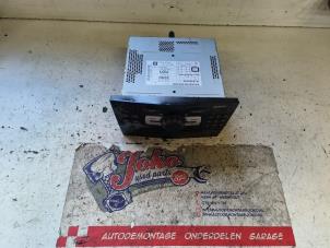 Begagnade CD-spelare med radio Opel Corsa D 1.2 16V Pris på förfrågan erbjuds av Autodemontage Joko B.V.