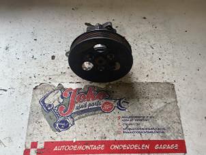 Gebruikte Servopomp Opel Vectra B (36) 2.5 V6 24V Prijs op aanvraag aangeboden door Autodemontage Joko B.V.
