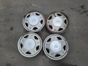 Begagnade Hjuluppsättning Chevrolet Spark (M300) 1.0 16V Pris på förfrågan erbjuds av Autodemontage Joko B.V.