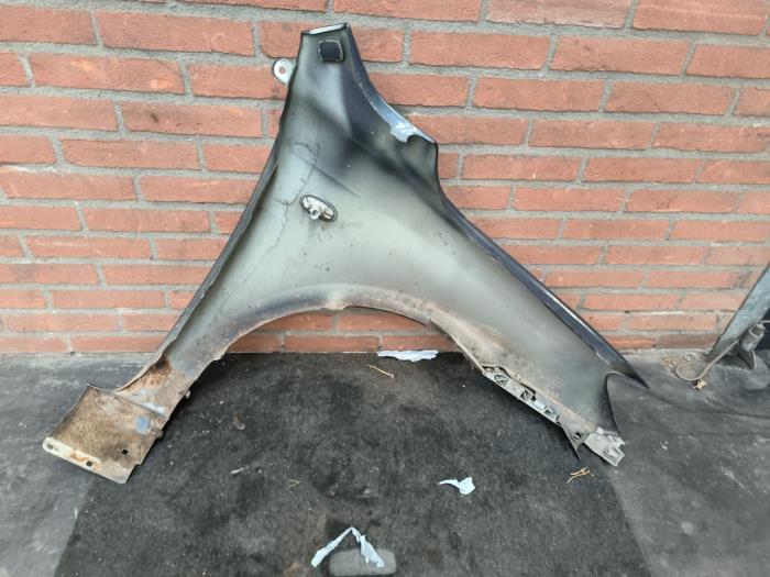 Framskärm, vänster från en Mazda 2 (NB/NC/ND/NE) 1.4 16V 2006