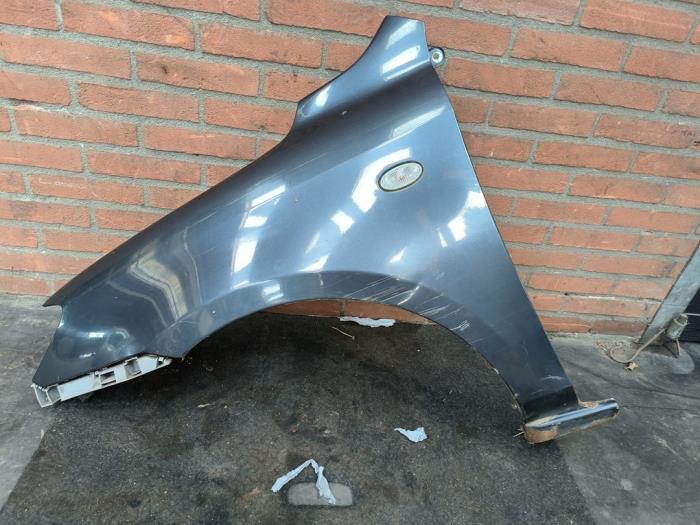 Framskärm, vänster från en Mazda 2 (NB/NC/ND/NE) 1.4 16V 2006