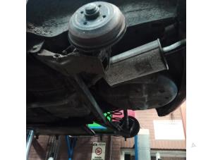 Begagnade Bakre drivaxel Opel Corsa B (73/78/79) 1.0i 12V Pris på förfrågan erbjuds av Autodemontage Joko B.V.