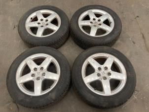 Begagnade Sporthjulsuppsättning + däck Peugeot 407 SW (6E) 2.0 16V Pris på förfrågan erbjuds av Autodemontage Joko B.V.