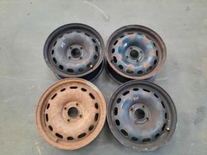 Begagnade Hjuluppsättning Citroen Berlingo Cinqspace, Multispace 1.6 Hdi 75 Phase 1 Pris på förfrågan erbjuds av Autodemontage Joko B.V.