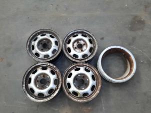 Begagnade Hjuluppsättning Seat Cordoba (6C2/6K2) 1.6i CLX,GLX,SE,Latino,SX Pris på förfrågan erbjuds av Autodemontage Joko B.V.