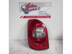 Begagnade Baklykta, vänster Citroen Xsara Picasso (CH) 1.8 16V Pris på förfrågan erbjuds av Autodemontage Joko B.V.