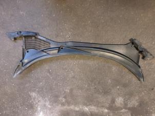 Gebruikte Paravent Alfa Romeo MiTo (955) 1.4 Prijs op aanvraag aangeboden door Autodemontage Joko B.V.