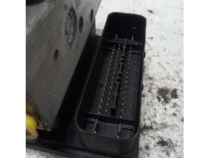 Gebruikte ABS Pomp Seat Alhambra (7V8/9) 2.0 TDI Prijs op aanvraag aangeboden door Autodemontage Joko B.V.