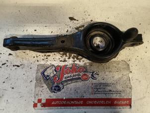 Begagnade Bakre gaffelben, höger Volvo C30 (EK/MK) 1.6 D 16V Pris på förfrågan erbjuds av Autodemontage Joko B.V.