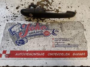 Begagnade Dörrhandtag, 2-dörrars, vänster Mercedes Vito (639.6) 2.2 113 CDI 16V Euro 5 Pris på förfrågan erbjuds av Autodemontage Joko B.V.