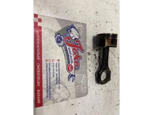 Begagnade Kolv Mercedes C (W204) 1.8 C-200K 16V Pris på förfrågan erbjuds av Autodemontage Joko B.V.