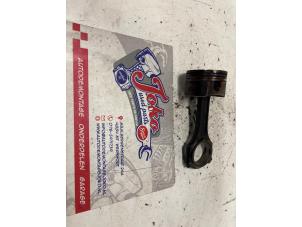 Begagnade Kolv Mercedes C (W204) 1.8 C-200K 16V Pris på förfrågan erbjuds av Autodemontage Joko B.V.