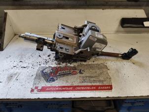 Begagnade Rattstångshölje Renault Clio III (BR/CR) 1.2 16V TCe 100 Pris på förfrågan erbjuds av Autodemontage Joko B.V.