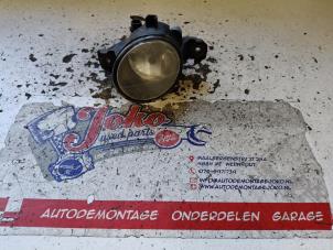 Gebruikte Bumper mistlamp Renault Clio III (BR/CR) 1.2 16V TCe 100 Prijs op aanvraag aangeboden door Autodemontage Joko B.V.