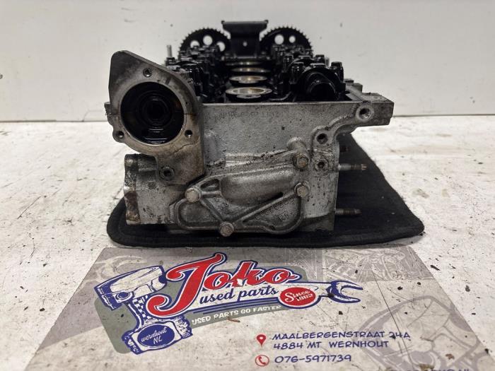 Topplock från en Opel Zafira (M75) 2.2 16V Direct Ecotec 2008