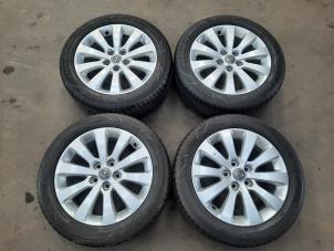 Begagnade Sporthjulsuppsättning + däck Opel Zafira Tourer (P12) 2.0 CDTI 16V 165 Ecotec Pris på förfrågan erbjuds av Autodemontage Joko B.V.