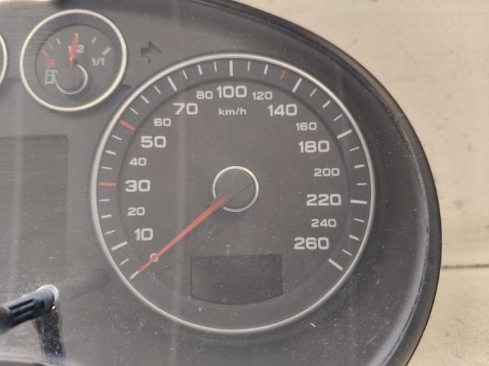 Instrumentpanel från en Audi A3 Sportback (8PA) 1.4 TFSI 16V 2009