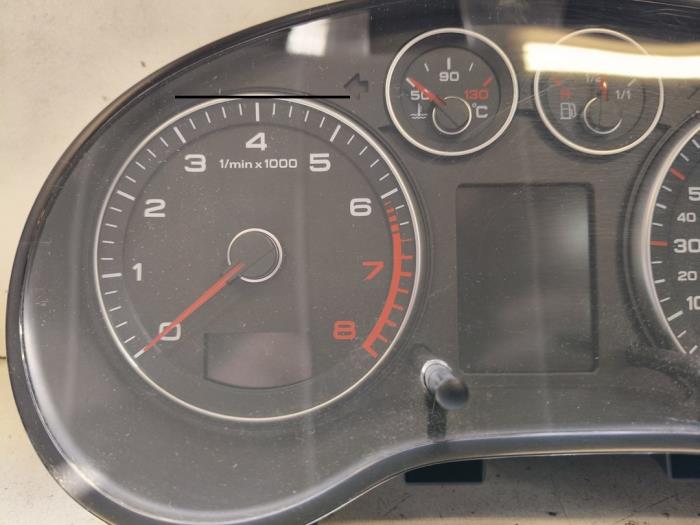 Instrumentpanel från en Audi A3 Sportback (8PA) 1.4 TFSI 16V 2009