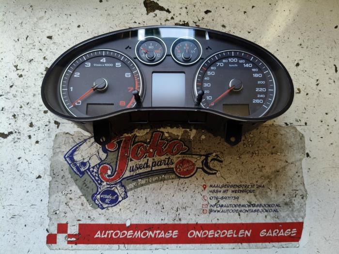Instrumentpanel från en Audi A3 Sportback (8PA) 1.4 TFSI 16V 2009