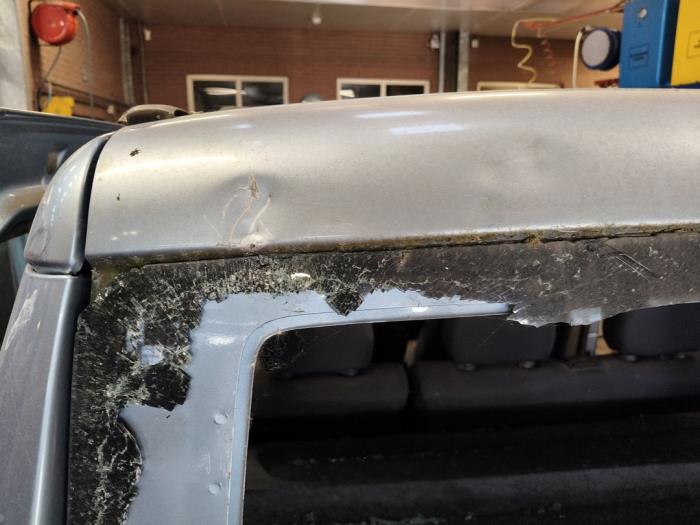 Baklucka från en Fiat Doblo (223A/119) 1.4 2007