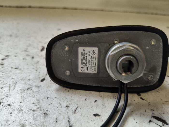 Antenn från en Opel Combo Cargo 1.5 CDTI 100 2022