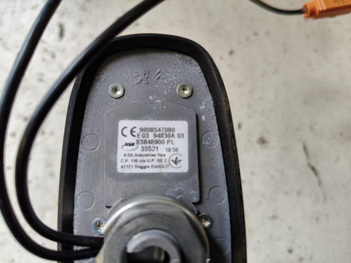 Antenn från en Opel Combo Cargo 1.5 CDTI 100 2022