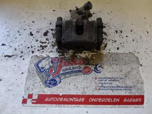 Begagnade Bakre bromsok, höger Ford Focus 3 1.6 EcoBoost 16V 150 Pris på förfrågan erbjuds av Autodemontage Joko B.V.