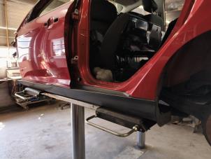 Begagnade Tröskel, vänster Ford Focus 3 1.6 EcoBoost 16V 150 Pris på förfrågan erbjuds av Autodemontage Joko B.V.