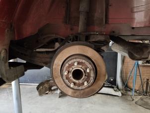 Begagnade Bakre upphängning, vänster Ford Focus 3 1.6 EcoBoost 16V 150 Pris på förfrågan erbjuds av Autodemontage Joko B.V.