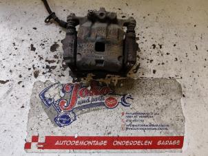 Gebruikte Remklauw (Tang) rechts-voor Ford Fiesta 6 (JA8) 1.0 SCI 12V 80 Prijs op aanvraag aangeboden door Autodemontage Joko B.V.