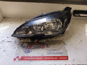 Gebruikte Linker Koplamp Peugeot 308 (L3/L8/LB/LH/LP) 1.6 BlueHDi 120 Prijs op aanvraag aangeboden door Autodemontage Joko B.V.