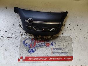 Begagnade Radiokontrollpanel Peugeot 308 (L3/L8/LB/LH/LP) 1.6 BlueHDi 120 Pris på förfrågan erbjuds av Autodemontage Joko B.V.