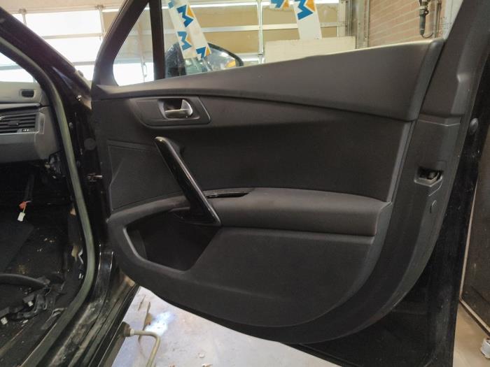 Zestaw powlok (kompletny) z Peugeot 508 (8D) 1.6 THP 16V 2012