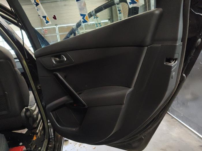 Zestaw powlok (kompletny) z Peugeot 508 (8D) 1.6 THP 16V 2012