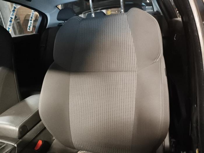 Zestaw powlok (kompletny) z Peugeot 508 (8D) 1.6 THP 16V 2012