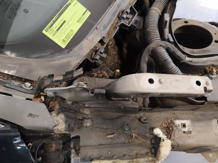 Gångjärn, motorhuv från en Peugeot 508 (8D) 1.6 THP 16V 2012