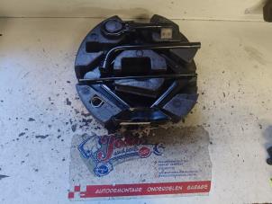 Begagnade Domkraftsset Ford Focus 3 Wagon 1.6 TDCi ECOnetic Pris på förfrågan erbjuds av Autodemontage Joko B.V.