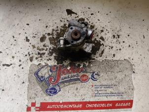 Begagnade Servostyrningspump Mercedes C (W203) 2.2 C-220 CDI 16V Pris på förfrågan erbjuds av Autodemontage Joko B.V.