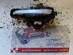 Gebruikte Deurgreep 4Deurs links-achter Mercedes C Estate (S204) 2.2 C-200 CDI 16V . Prijs op aanvraag aangeboden door Autodemontage Joko B.V.